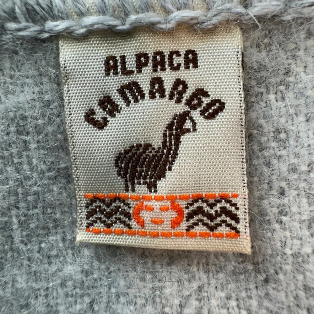 Alpaca Camargo Fringe Neck Peruvian Scarf Shawl Gray Cozy Warm Soft Made in Peru